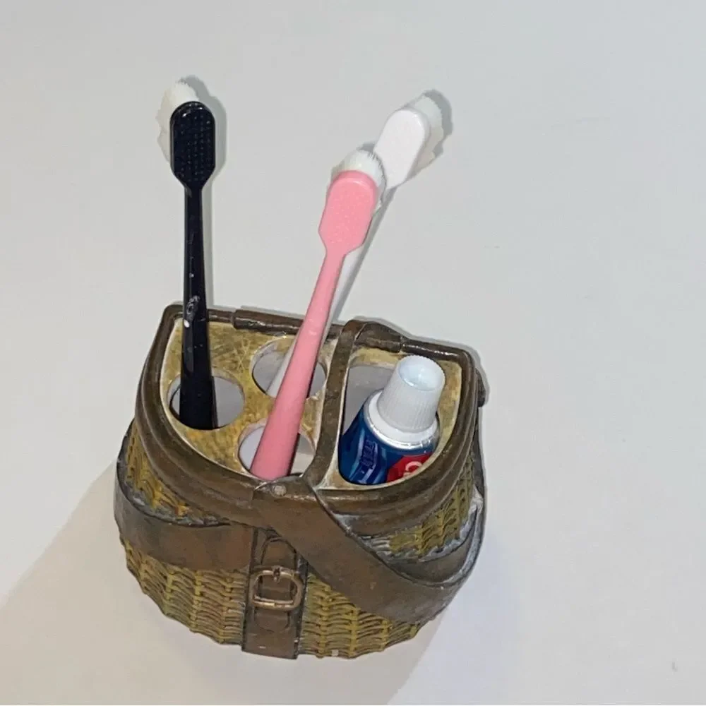 VTG, Ceramic Style Wicker Toothbrush Holder with Toothbrushes and Toothpaste